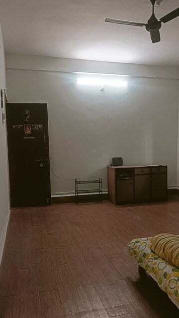 Room in 2 BHK Apartment at Gulmohar Royal, Viman Nagar – for Rent