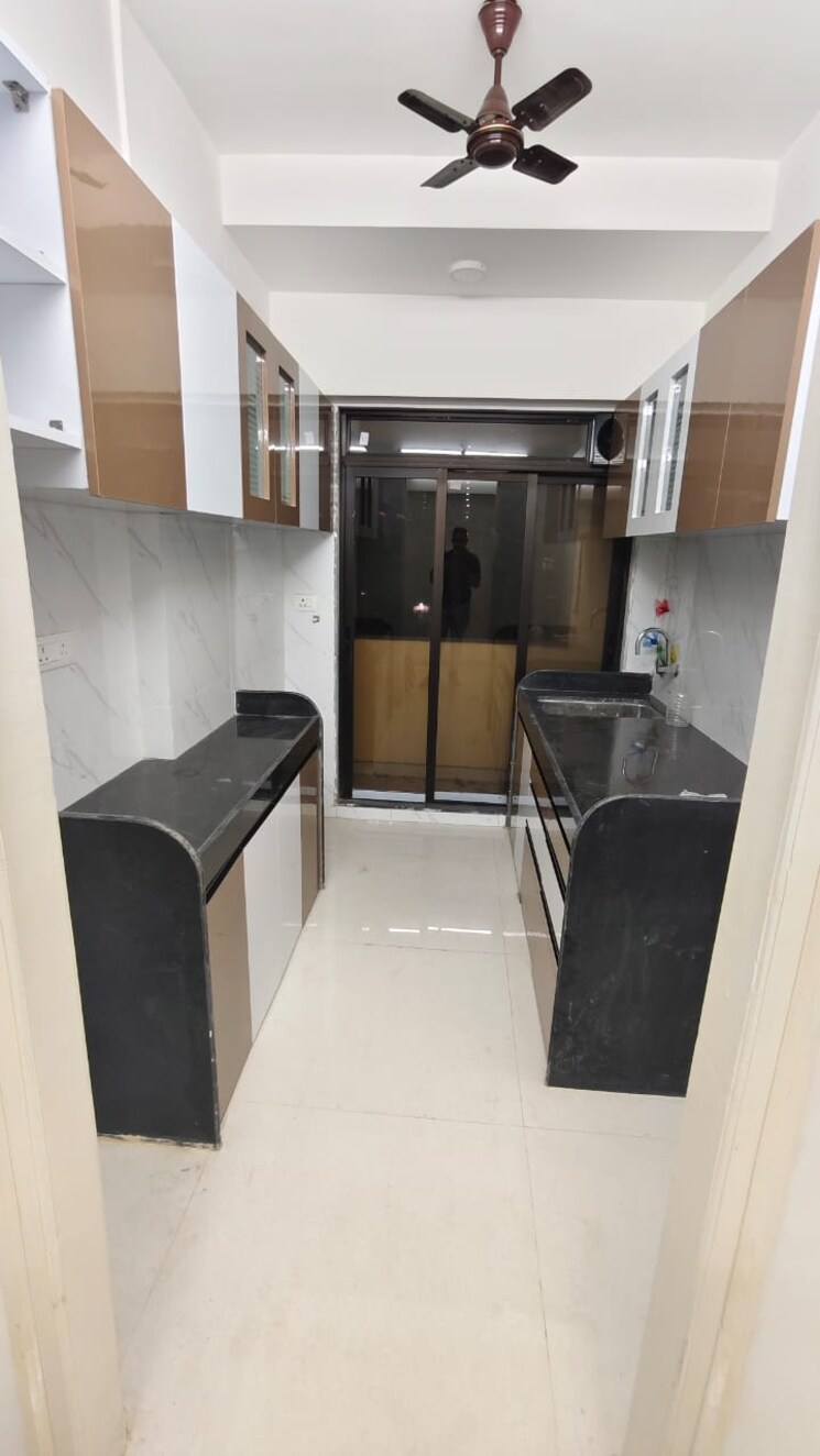 Kitchen, naupada 1 Bedroom 500 Sq.Ft. Apartment In Naupada Thane 8086187