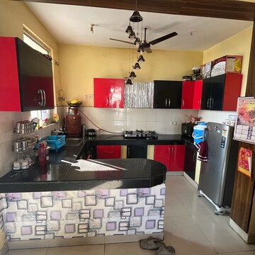 Team Area in 3 BHK Apartment at Piyush Heights, Sector 89 – for Rent