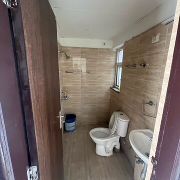 Bathroom in 3 BHK Builder Floor at BPTP Parkland Pride, Sector 77 – for Rent