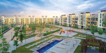 Swimming Pool in 3 BHK Builder Floor at BPTP Parkland Pride, Sector 77 – for Sale