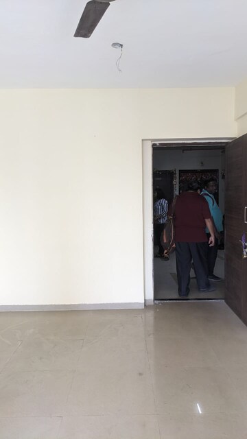 Room in 1 BHK Apartment at Vihang Valley Phase 2, Kasarvadavali – for Sale