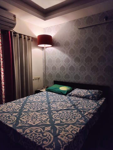 Room in  Pg at Four Bunglows – for Rent