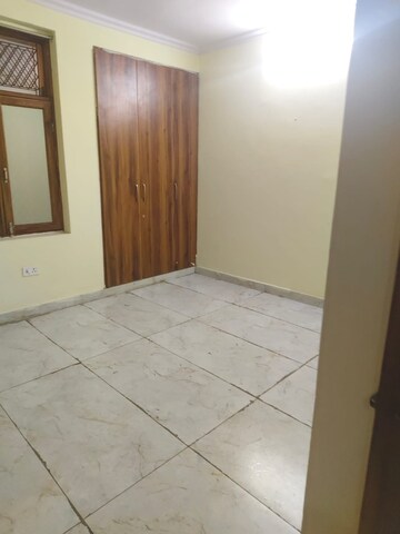 Room in 2 BHK Builder Floor at The Nest Noida, Sector 31 – for Rent
