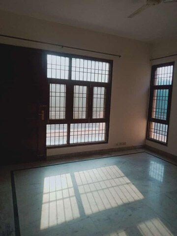 2 BHK Apartment For Rent in Supertech Cape Town, Sector 74