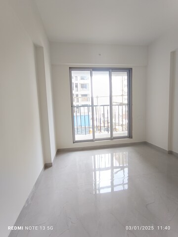 Room in 1 BHK Apartment at Mahindra Happinest Palghar 1, Palghar – for Sale
