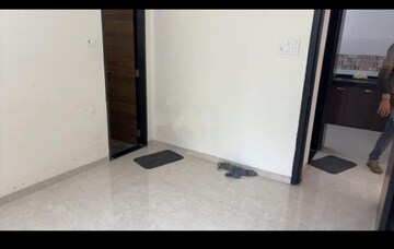 Room in 1 BHK Apartment at Sai Baba Enclave, Goregaon West – for Rent