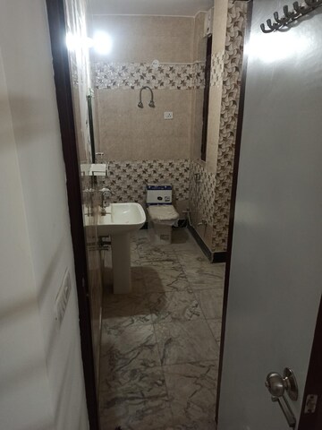 Bathroom in 1 BHK Builder Floor at Paryavaran Complex – for Rent