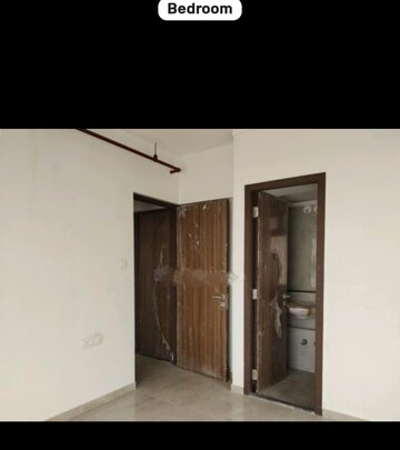 Room in 1 BHK Apartment at Kabra Aurum, Goregaon West – for Rent