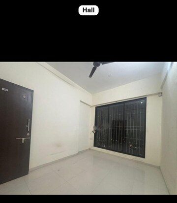 Room in 1 BHK Apartment at Earth Terrace, Goregaon West – for Rent