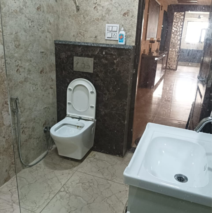 Bathroom, parklands 4 Bedroom 330 Sq.Yd. Builder Floor In Sector 85 Faridabad 8086524