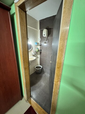 Furnished Amenities in 1 BHK Apartment at Roshan CHS Andheri, Andheri East – for Rent