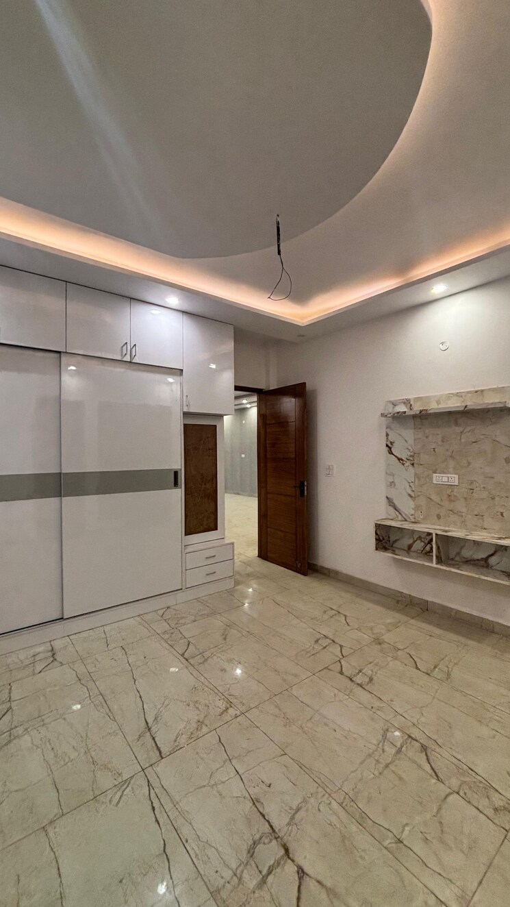 Room, sunny enclave 4 Bedroom 150 Sq.Yd. Independent House In Sunny Enclave Mohali 8086652