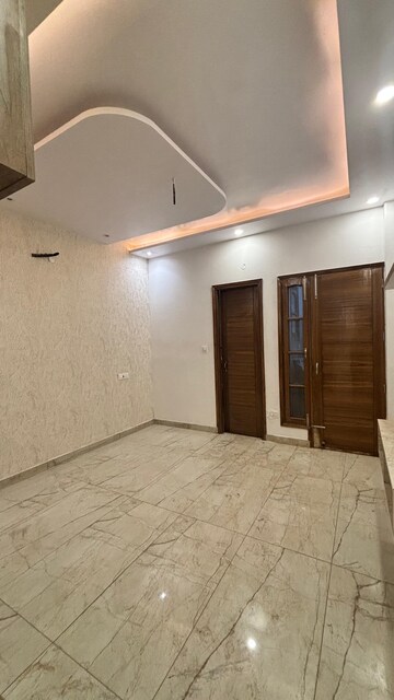 Room in 4 BHK Independent House at Sunny Enclave – for Sale