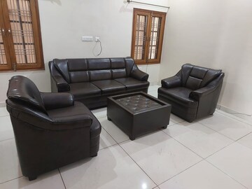 Living Room in 3 BHK Apartment at Gomti Nagar – for Rent