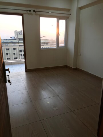 Room in 2 BHK Apartment at Sahastradhara Road – for Rent
