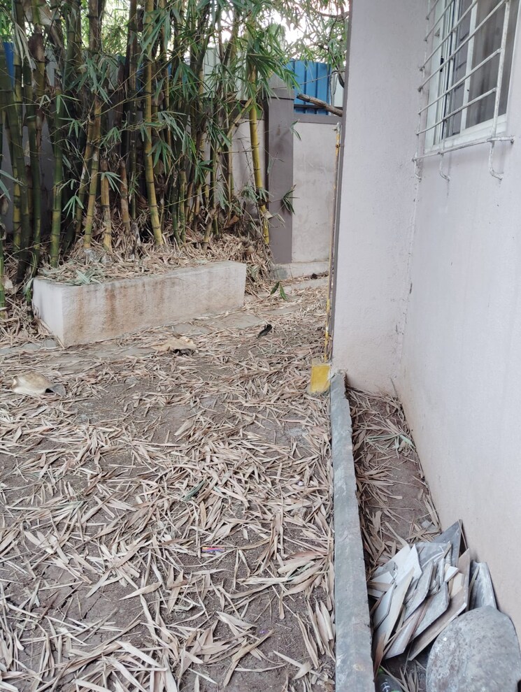 Balcony, high-class-residency 3 Bedroom 2000 Sq.Ft. Villa In Bavdhan Pune 8086698