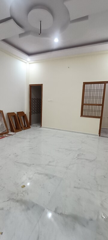 Room in 3 BHK Independent House at Gomti Nagar – for Sale
