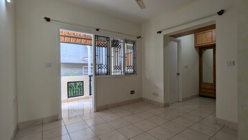 Room in 3 BHK Apartment at Vaswani Golf Vista Tulip, Domlur – for Rent