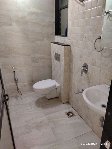Bathroom in 1 BHK Apartment at Thane West – for Sale
