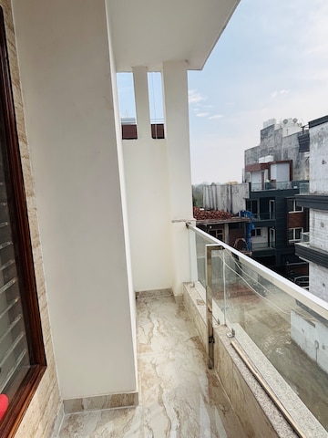 Balcony in 2.5 BHK Builder Floor at Puri Kohinoor, Sector 89 – for Rent