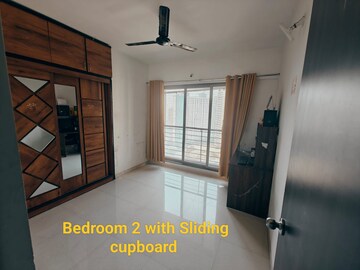 Room in 2 BHK Apartment at Runwal Eirene, Balkum Pada – for Sale
