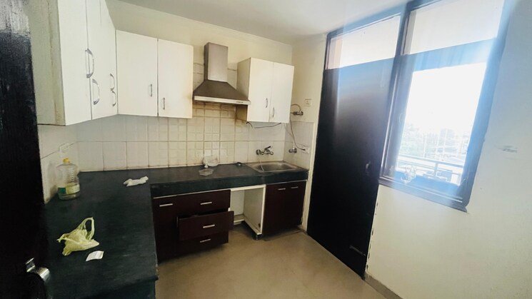 Kitchen, maya-garden-city 3 Bedroom 1530 Sq.Ft. Apartment In Lohgarh Zirakpur 8086964