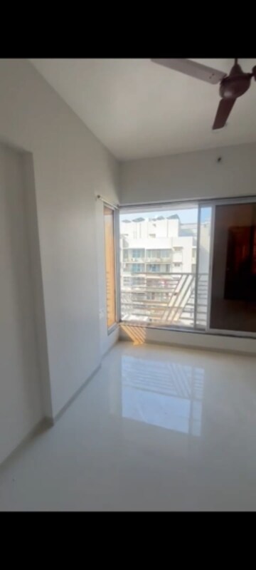 2 BHK Apartment For Rent in Goregaon West