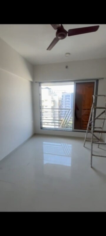Room in 2 BHK Apartment at Goregaon West – for Rent