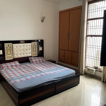 Bedroom in 2.5 BHK Villa at Sector 23 – for Rent
