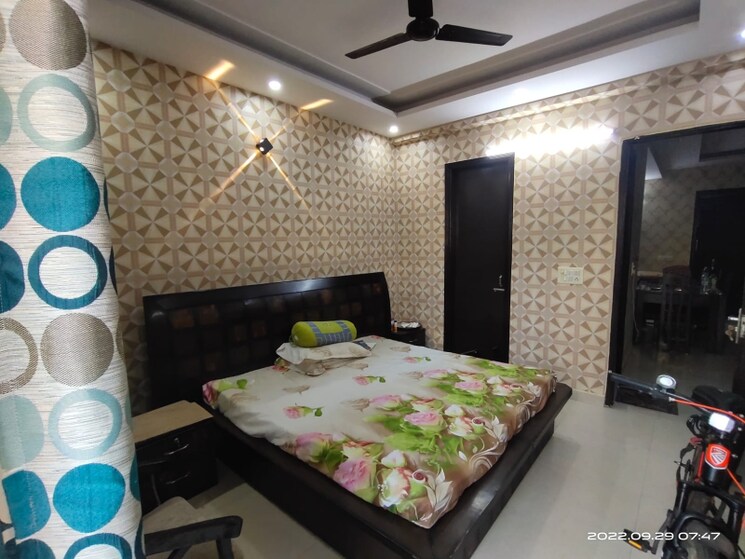 Bedroom, sector 42 3 Bedroom 1400 Sq.Ft. Builder Floor In Sector 42 Faridabad 8087088