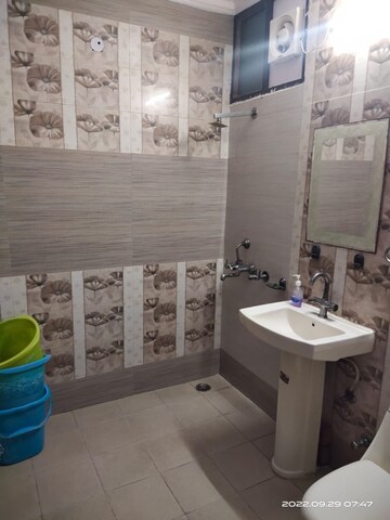 Bathroom in 3 BHK Builder Floor at Sector 42 – for Sale