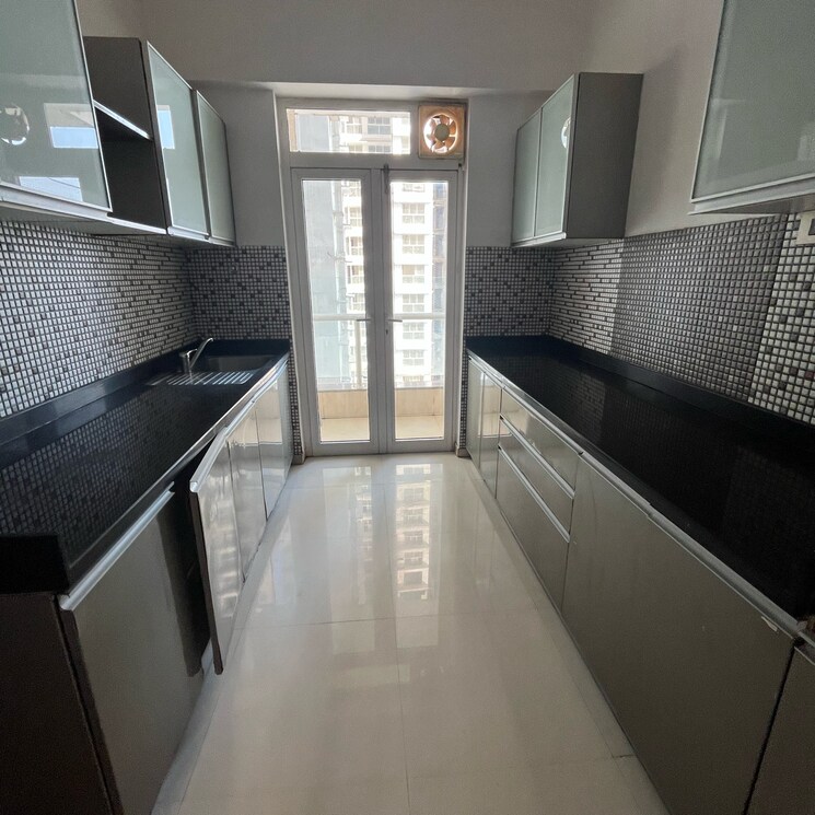 Kitchen, omkar-alta-monte 4 Bedroom 3918 Sq.Ft. Apartment In Laxman Nagar Mumbai 8088713