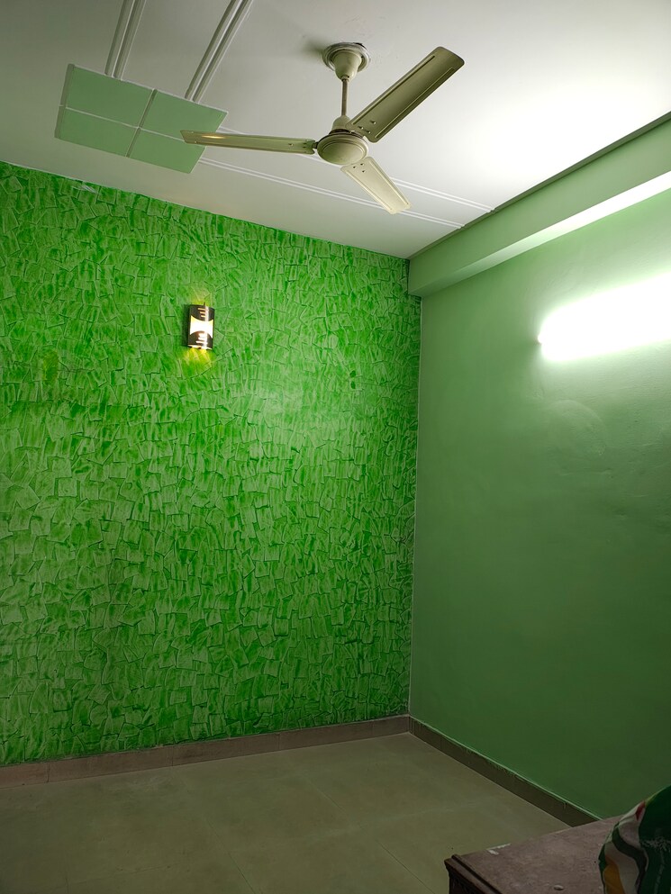 Garden, pratap vihar 2 Bedroom 650 Sq.Ft. Builder Floor In Pratap Vihar Ghaziabad 8091429