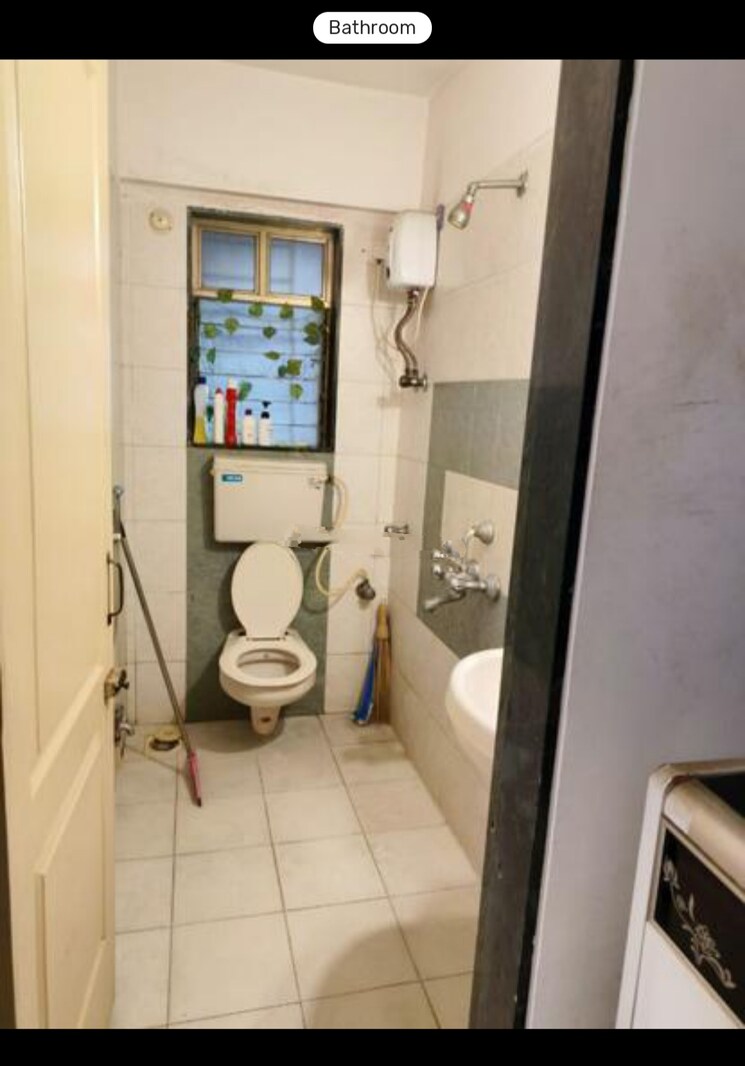 Bathroom, kapil-vastu 1 Bedroom 450 Sq.Ft. Apartment In Goregaon West Mumbai 8090997