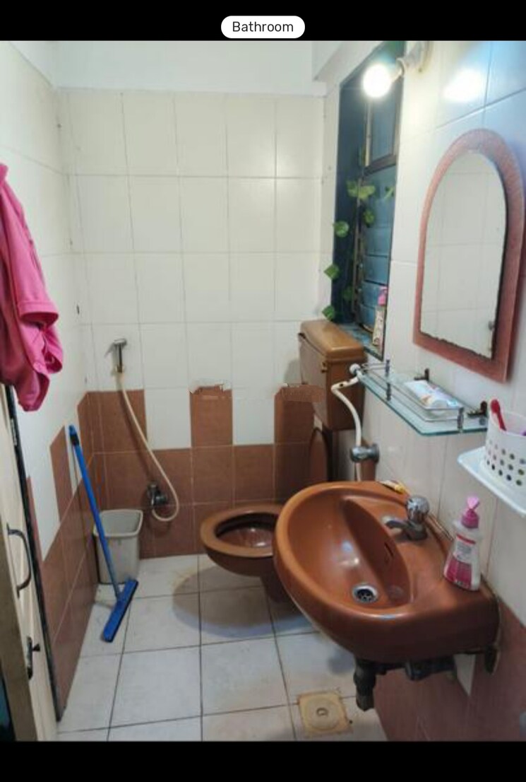 Bathroom, kapil-vastu 1 Bedroom 450 Sq.Ft. Apartment In Goregaon West Mumbai 8090997