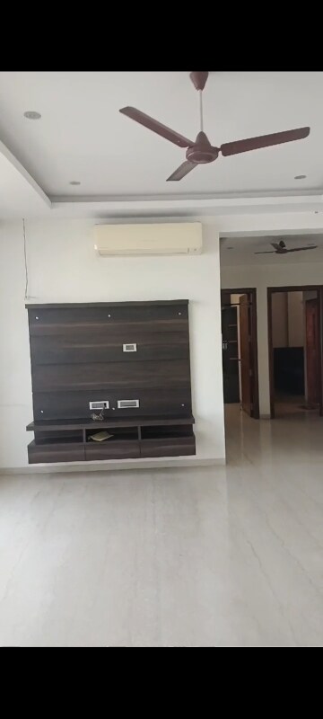 Furnished Amenities in 2 BHK Apartment at Bhavya Supreme Annexe, Parel – for Rent