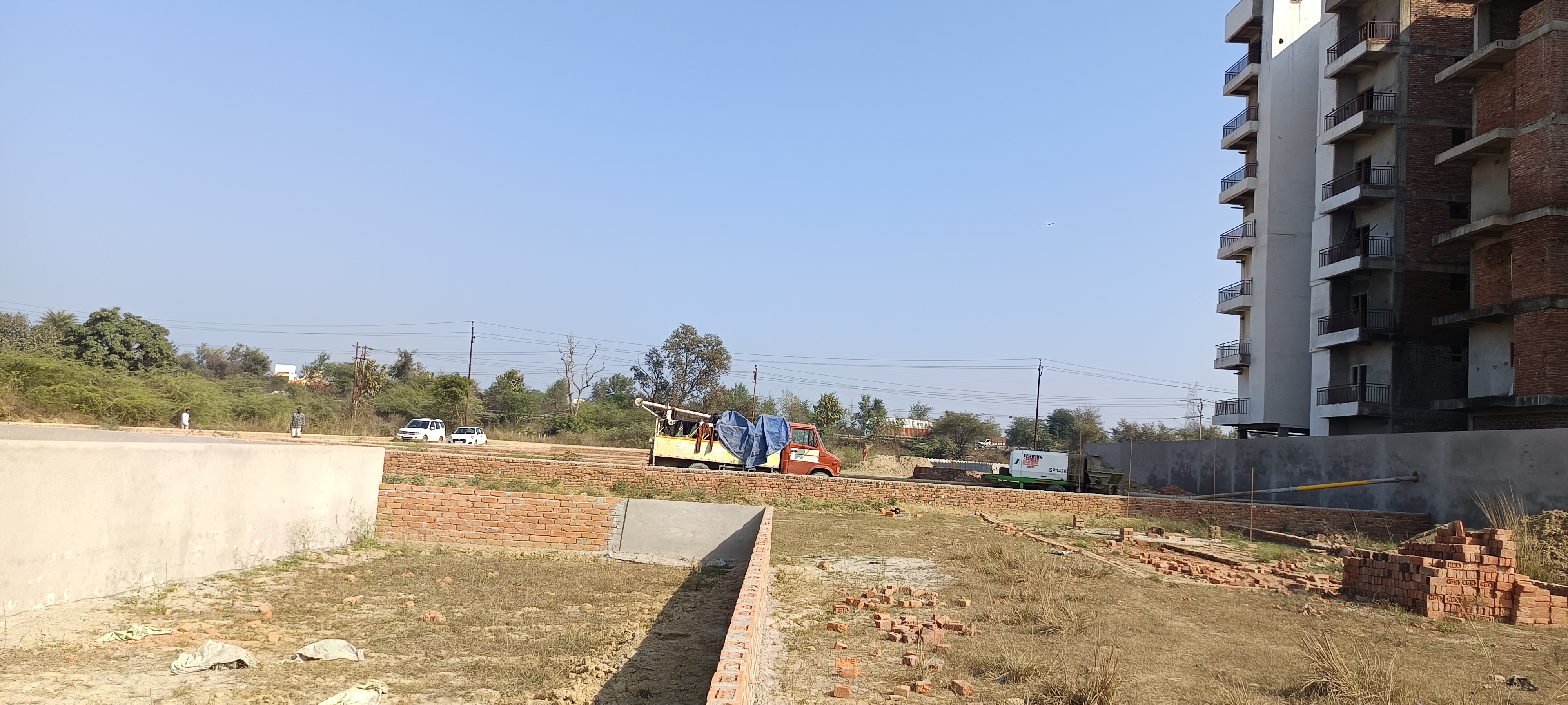 Plot For Sale in Tiwariganj Faizabad Roaad