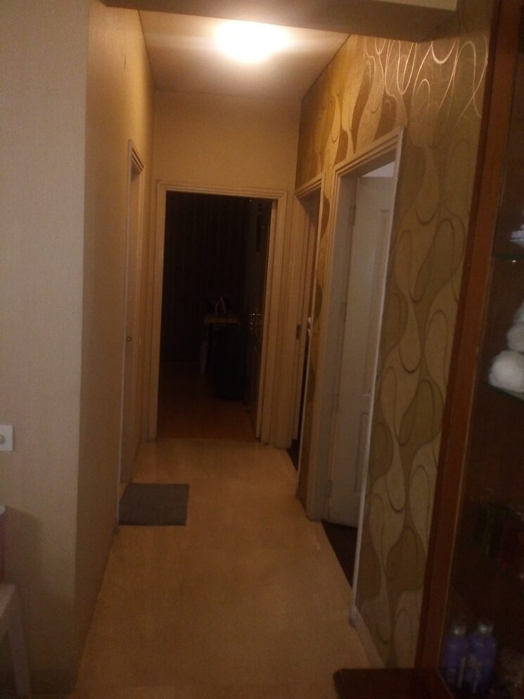 Bathroom, bestech-park-view-spa-next 3.5 Bedroom 1965 Sq.Ft. Apartment In Sector 67 Gurgaon 8091334