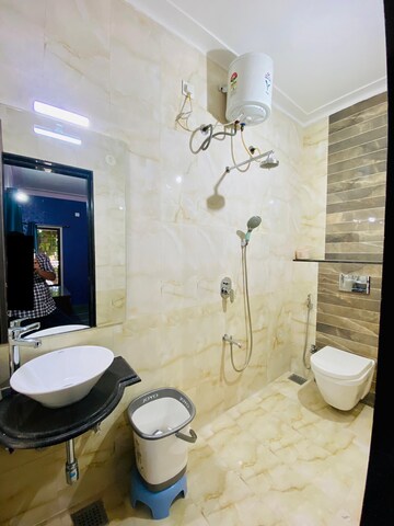 Master Bedroom in 2 BHK Apartment at Aundh – for Rent