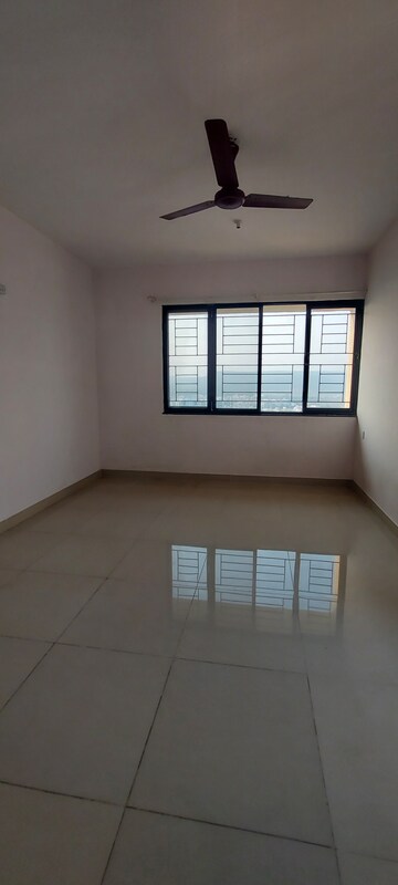 Room in 3 BHK Apartment at Nanded City Asawari, Nanded – for Rent
