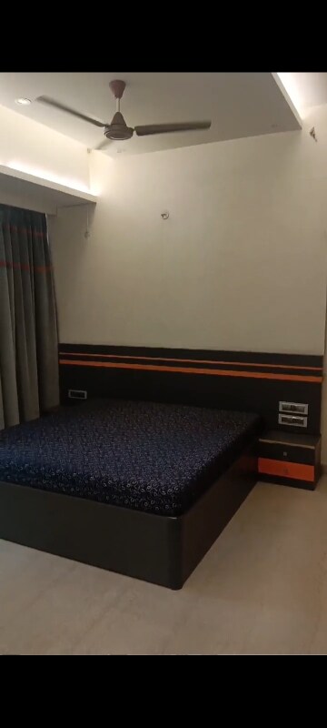Bedroom in 2 BHK Apartment at Bhavya Supreme Annexe, Parel – for Rent