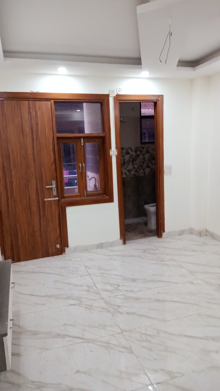 Room, burari 3 Bedroom 125 Sq.Ft. Builder Floor In Burari Delhi 8091423