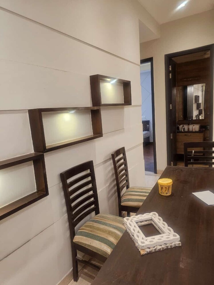 Living Room, dlf-the-wellington-estate 4 Bedroom 1677 Sq.Ft. Apartment In Dlf Phase V Gurgaon 8091426