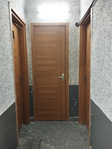   Office Space at Sector 63 – for Rent