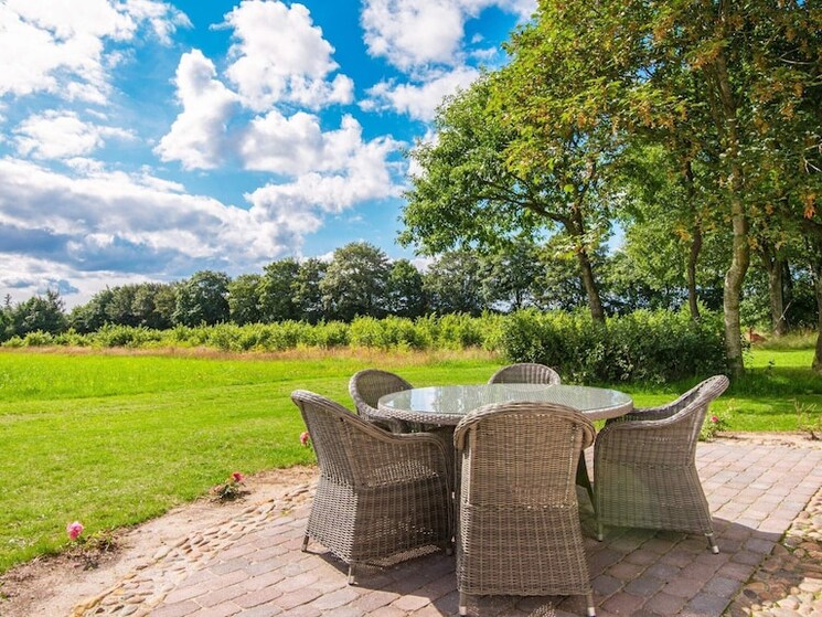 Garden, embassy-verde 2 Bedroom 971 Sq.Ft. Apartment In Devanahalli Bangalore 8091510