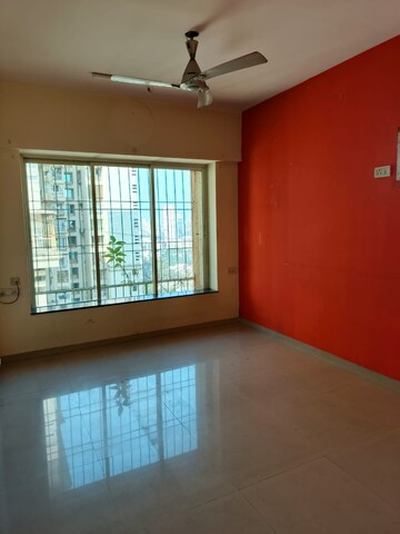 Room in 2.5 BHK Apartment at Rustomjee OZone, Goregaon West – for Rent