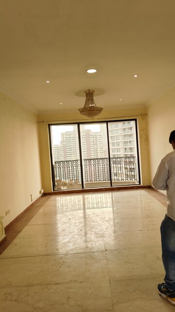 Room in 3.5 BHK Apartment at Windermere CHS Andheri West, Andheri West – for Sale