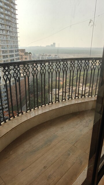 Balcony in 3.5 BHK Apartment at Windermere CHS Andheri West, Andheri West – for Sale