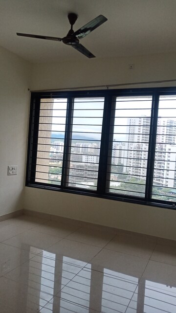 Room in 2.5 BHK Apartment at Magarpatta Nanded City Sargam, Sinhagad – for Rent